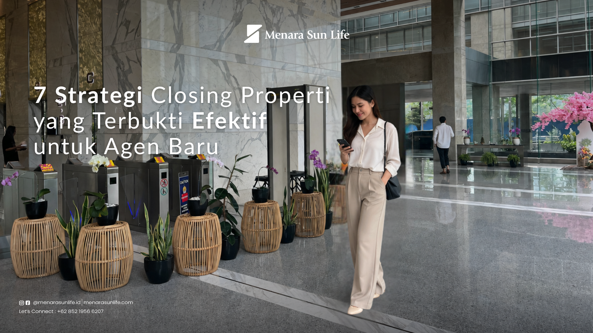 Agen properti baru melakukan closing dengan klien di ruang meeting profesional Menara Sun Life Jakarta